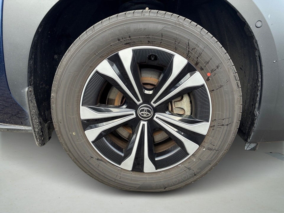 Toyota bZ4X Executive 5d