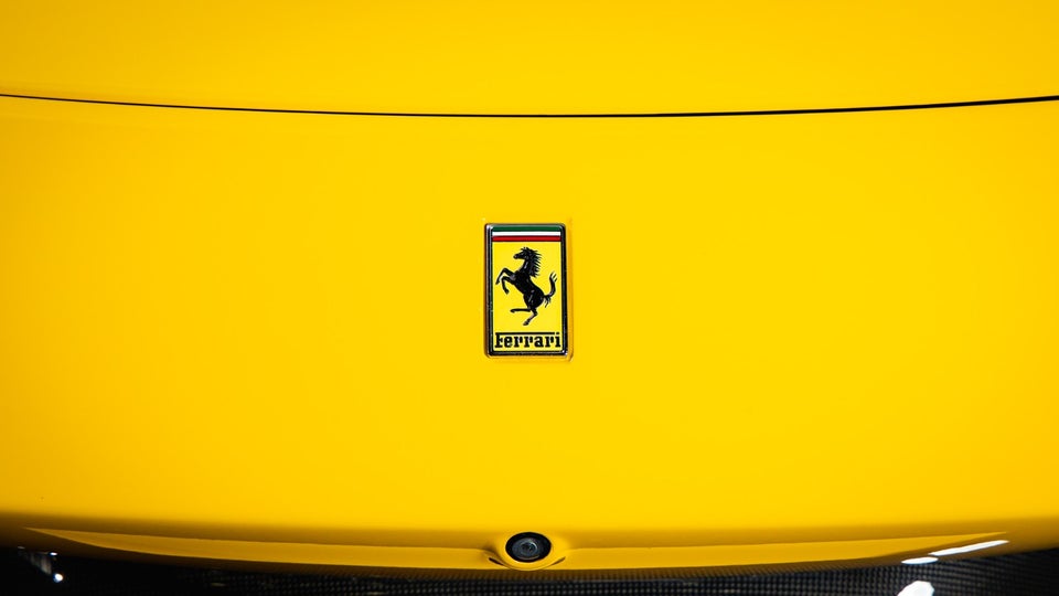 Ferrari 488 Pista 3,9 DCT 2d