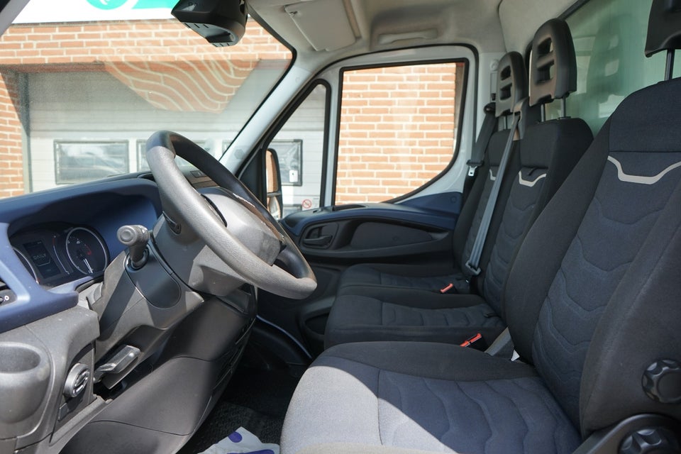 Iveco Daily 2,3 35S14 Alukasse m/lift AG8 2d