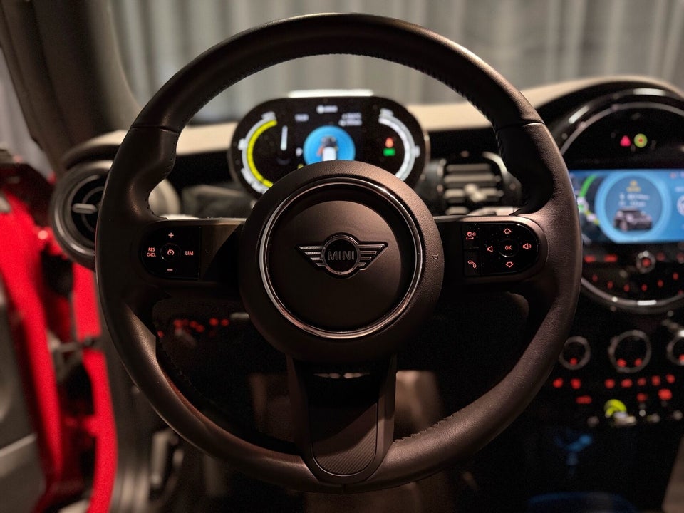 MINI Cooper SE Classic Trim 3d