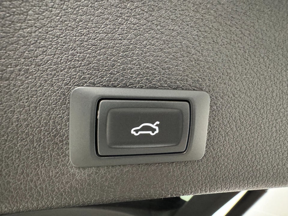 Audi e-tron 55 quattro 5d