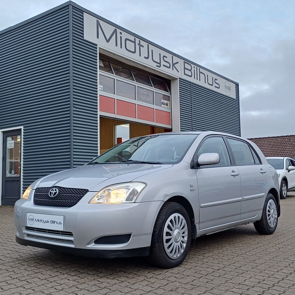 Toyota Corolla 1,6 Terra 5d