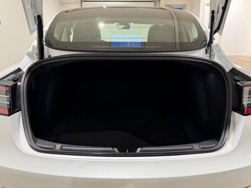 Tesla Model 3 Long Range AWD 4d