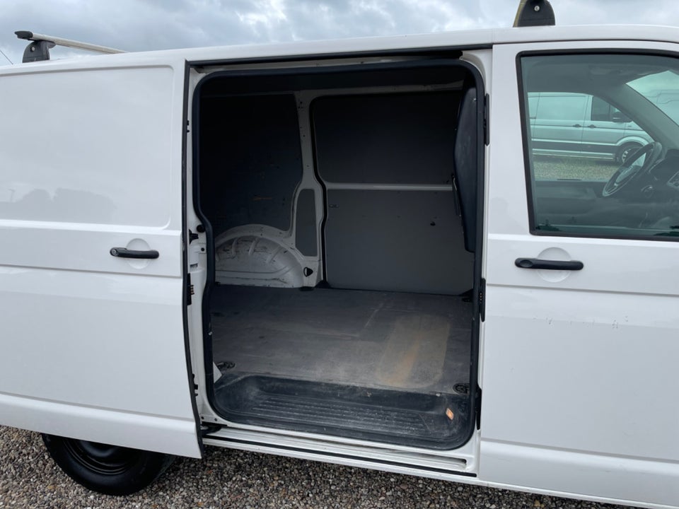 VW Transporter 2,0 TDi 150 Kassevogn DSG kort