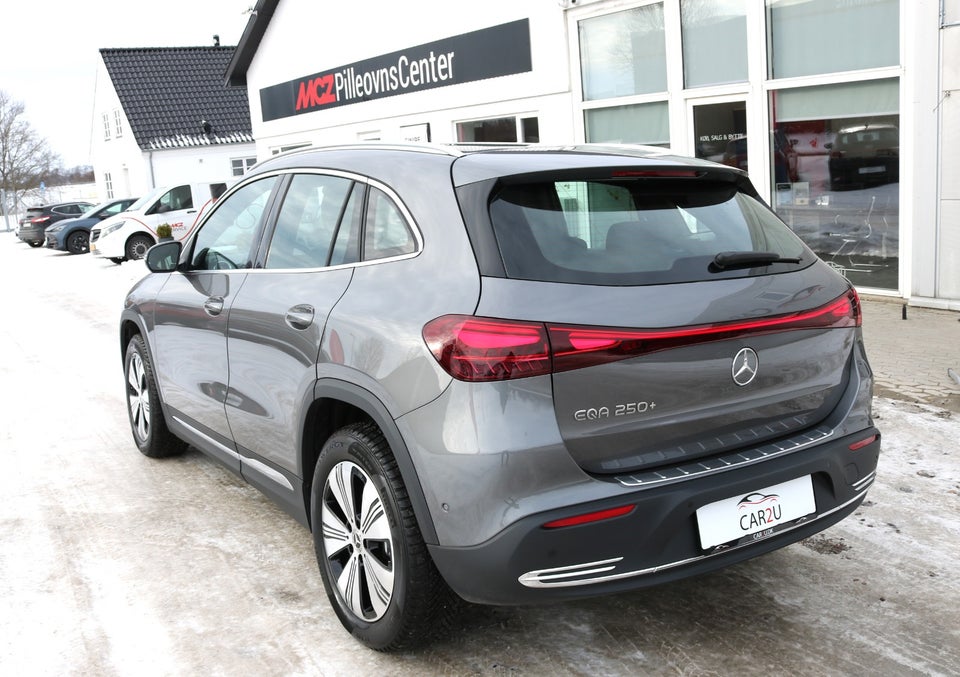 Mercedes EQA250+ 5d