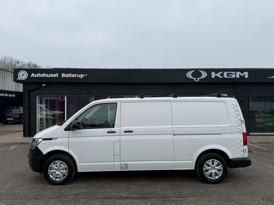 VW Transporter 2,0 TDi 110 Kassevogn lang