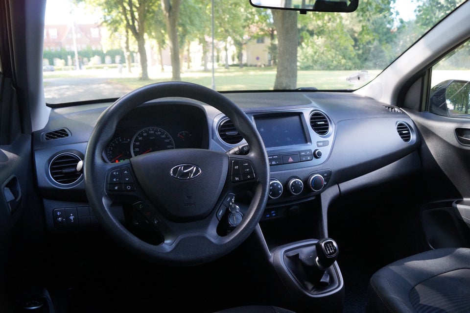 Hyundai i10 1,0 Touch 5d
