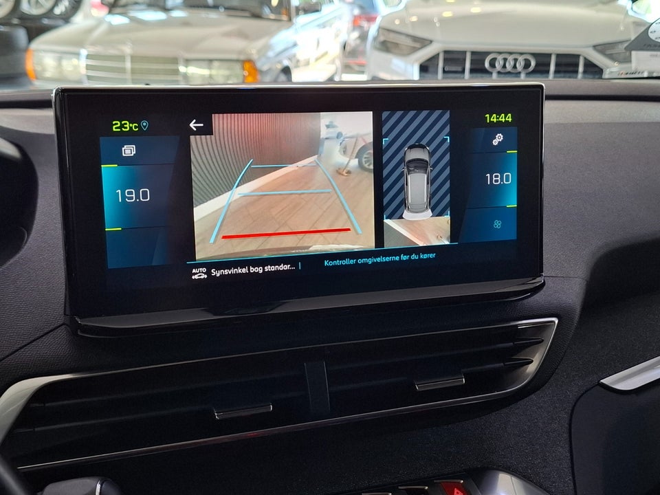 Peugeot 3008 1,6 Hybrid First Selection EAT8 5d