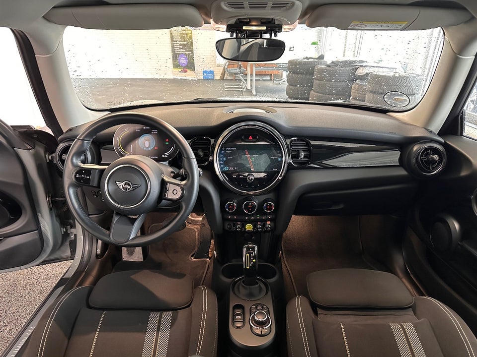 MINI Cooper SE Classic Trim 3d