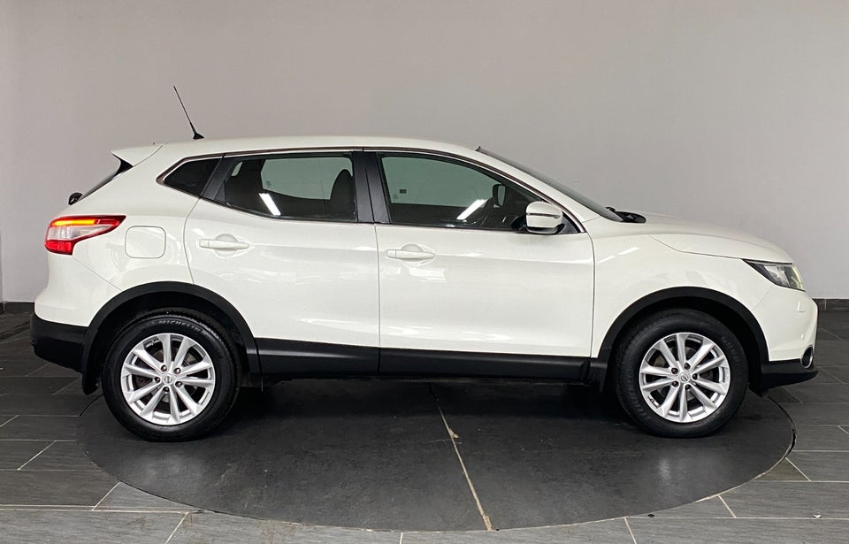 Nissan Qashqai 1,2 Dig-T 115 Acenta X-tr. 5d