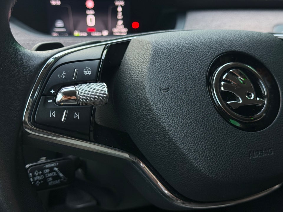 Skoda Enyaq 60 iV Loft 5d