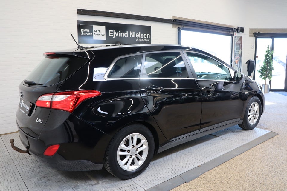 Hyundai i30 1,6 CRDi 110 XTR CW Eco 5d
