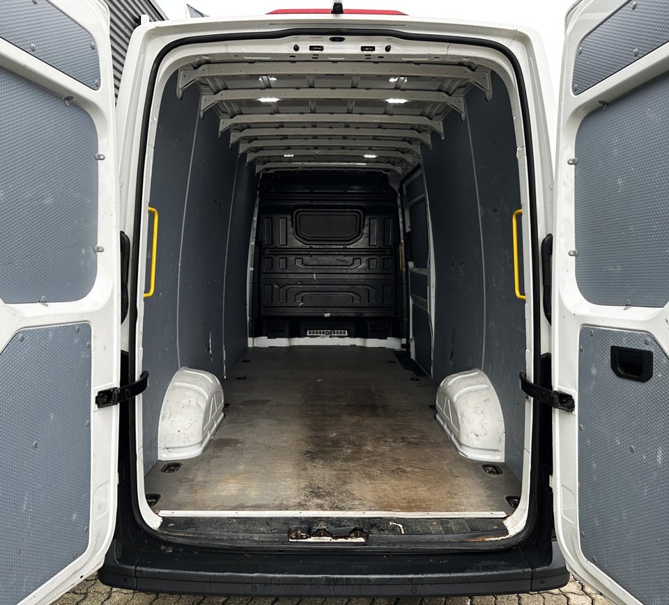 VW Crafter 35 2,0 TDi 177 Kassevogn L4H3