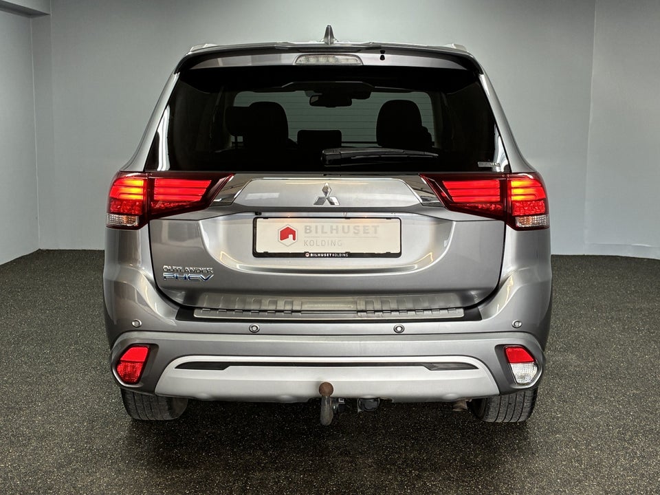 Mitsubishi Outlander 2,4 PHEV Intense CVT 4WD 5d