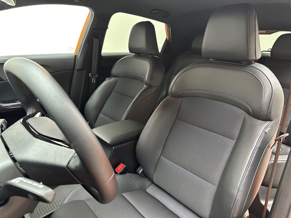 MG 4 77 Luxury Extended Range 5d