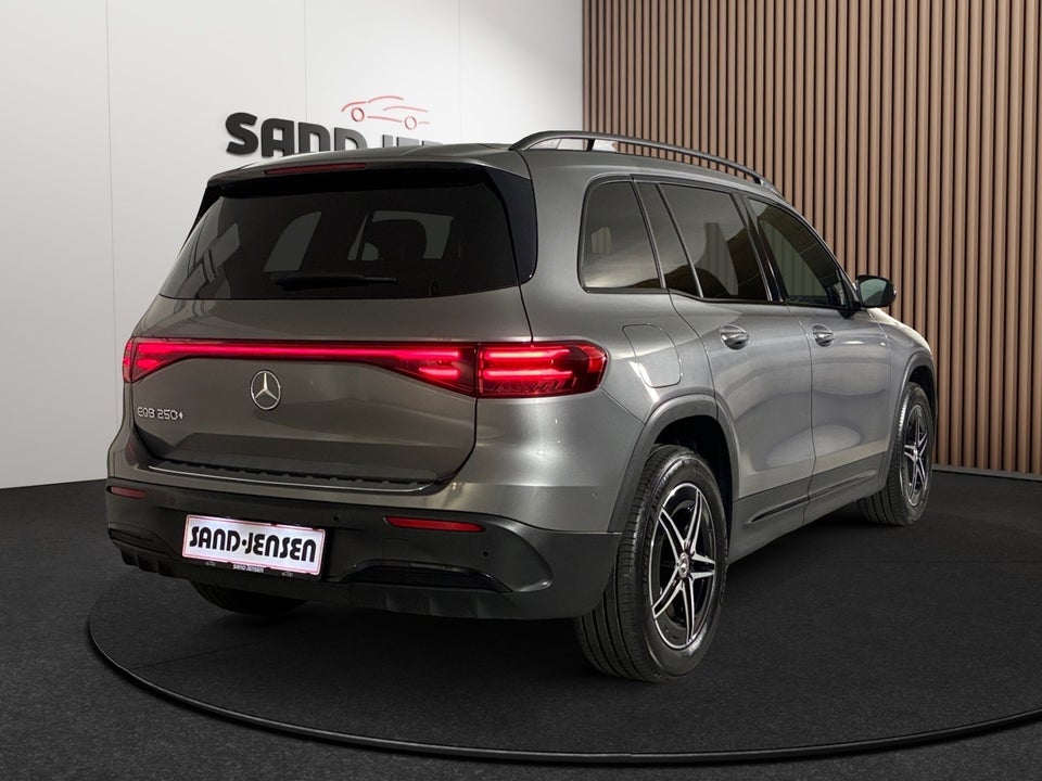 Mercedes EQB250+ AMG Line 7prs 5d