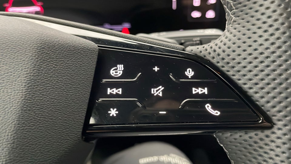 Audi Q6 e-tron S-line quattro 5d