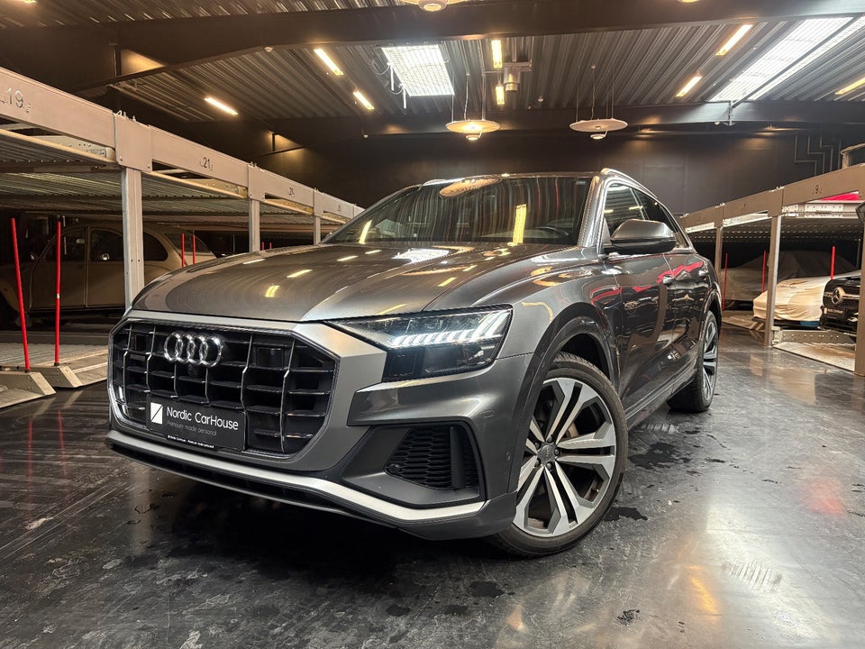 Audi Q8 50 TDi S-line quattro Tiptr. 5d