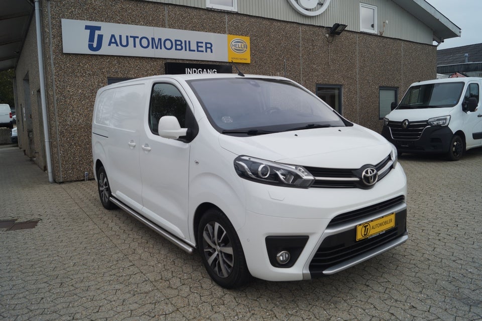 Toyota ProAce 2,0 D 177 Medium Comfort Master aut. 5d
