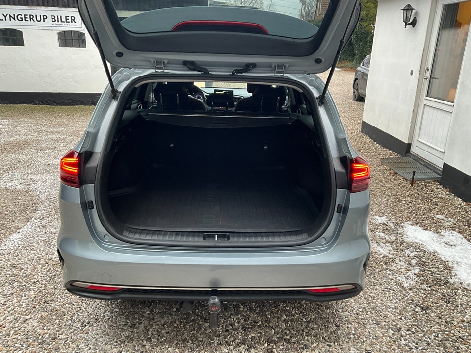 Kia Ceed 1,6 CRDi 136 Intro Edition SW 5d