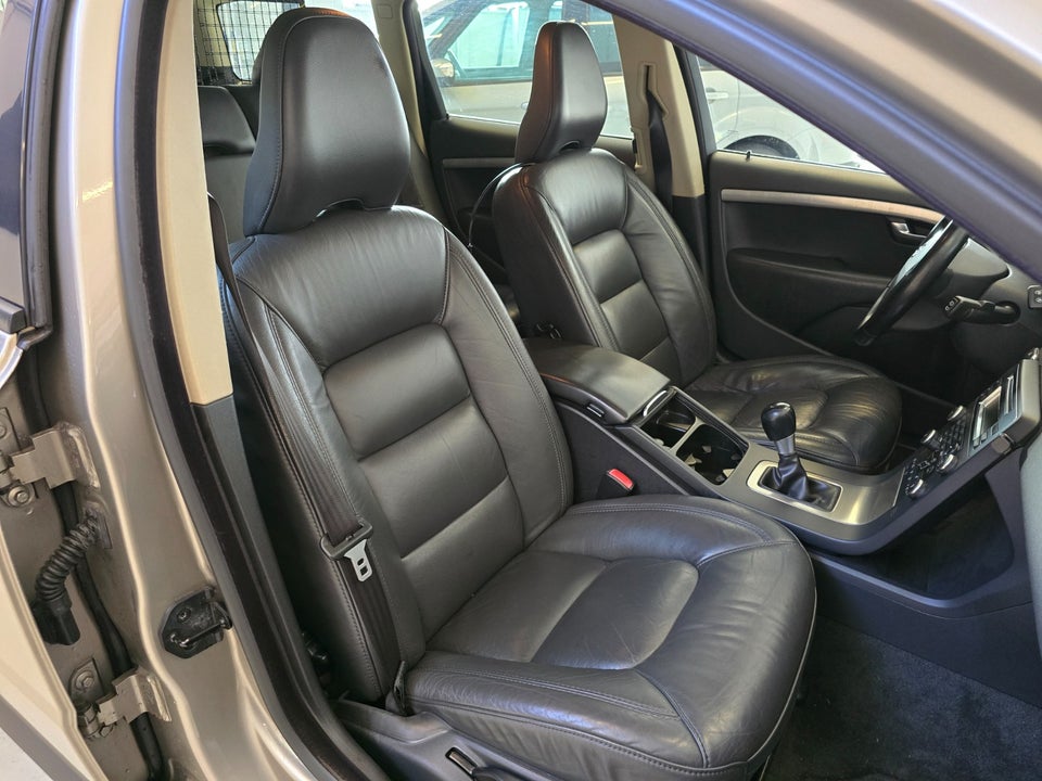 Volvo V70 2,0 Momentum 5d