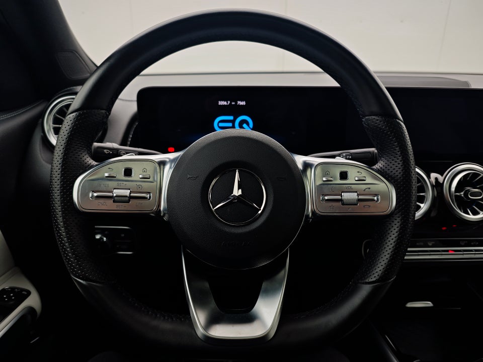 Mercedes EQB300 AMG Line 4Matic 5d