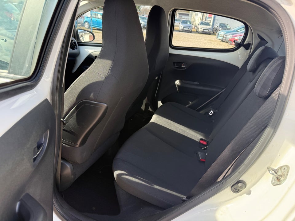 Peugeot 108 1,0 e-VTi 72 Allure 5d