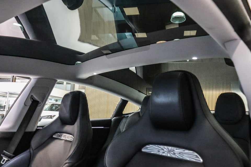 Tesla Model 3 Performance AWD 4d