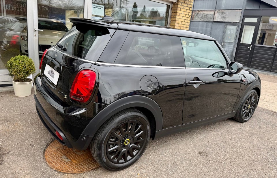 MINI Cooper SE Camden Edition 3d