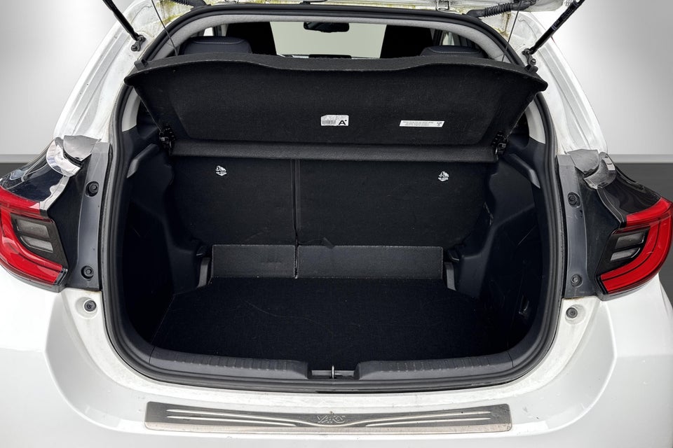 Toyota Yaris 1,5 Hybrid H1 e-CVT 5d