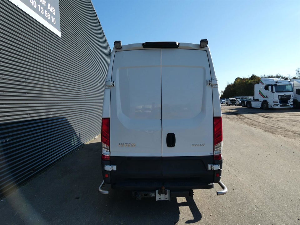 Iveco Daily 2,3 35S14 12m³ Van