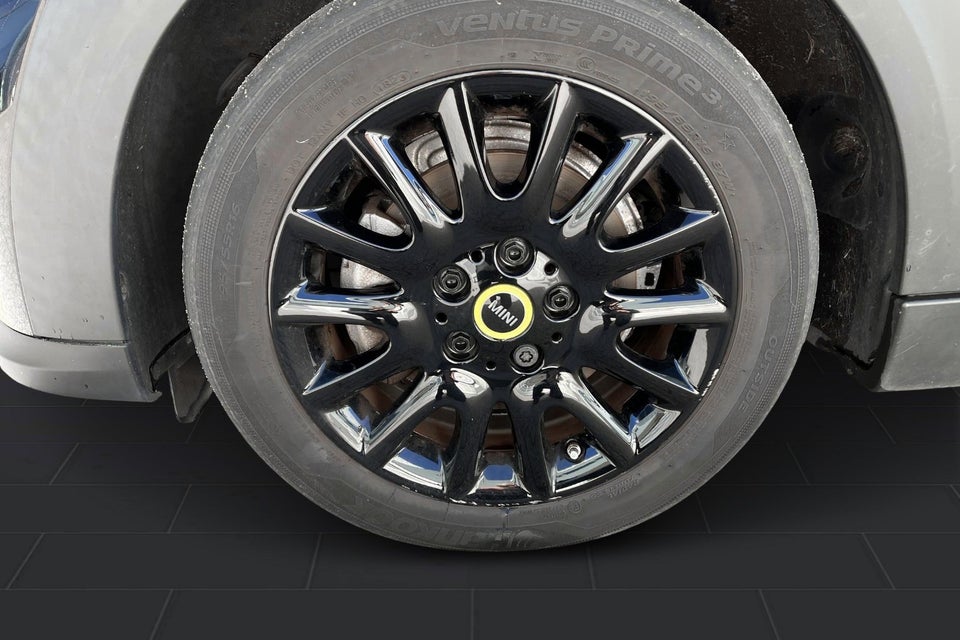 MINI Cooper SE Classic Trim 3d