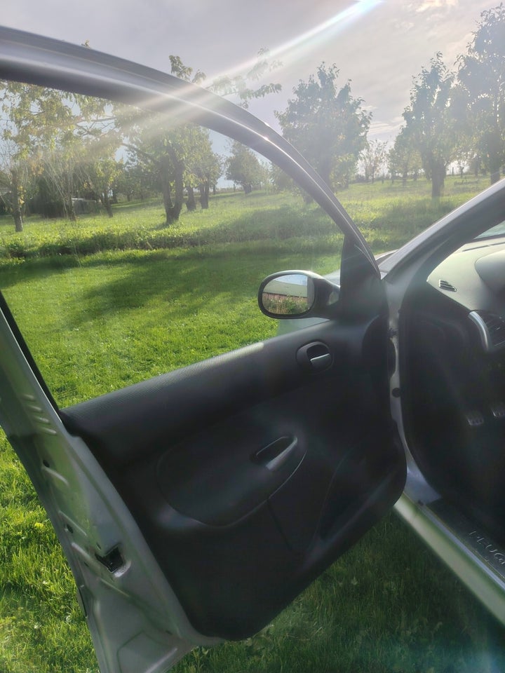 Peugeot 206+ 1,4 Generation 5d