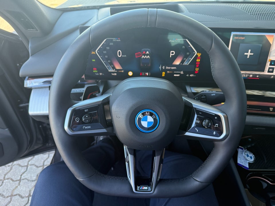 BMW i5 eDrive40 Fully Charged M-Sport 4d