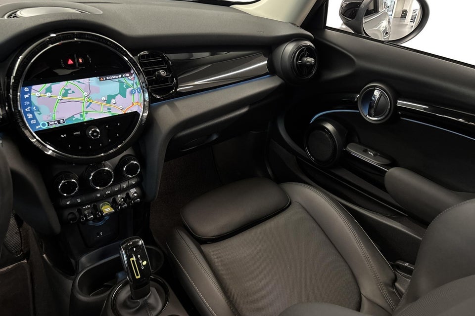 MINI Cooper SE Classic Trim 3d