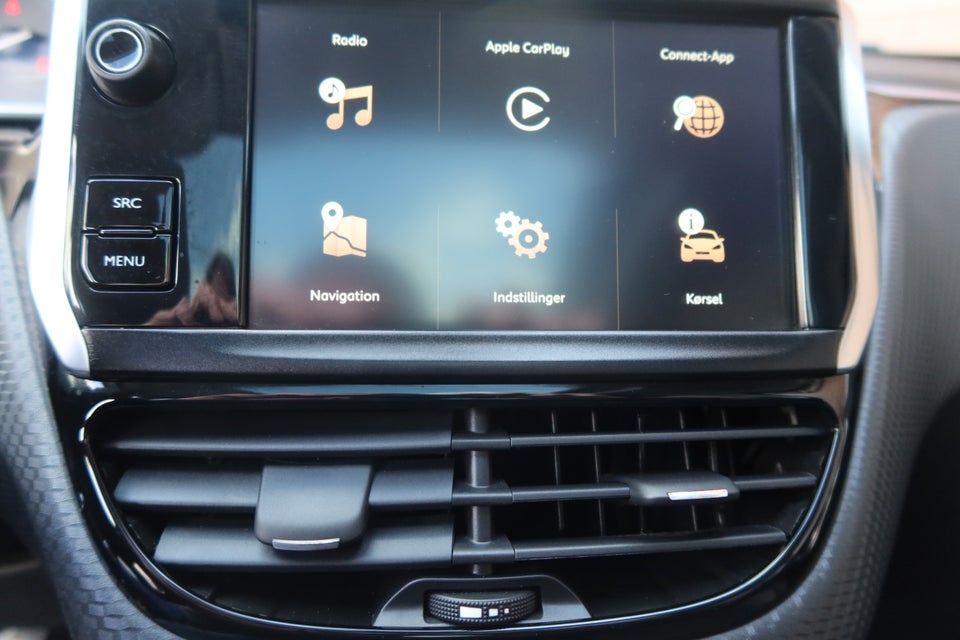 Peugeot 2008 1,6 BlueHDi 100 Allure Sky 5d