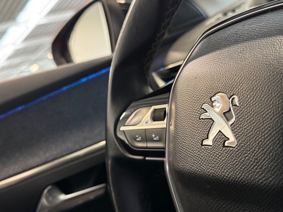 Peugeot 3008 1,5 BlueHDi 130 Allure Pack EAT8 5d