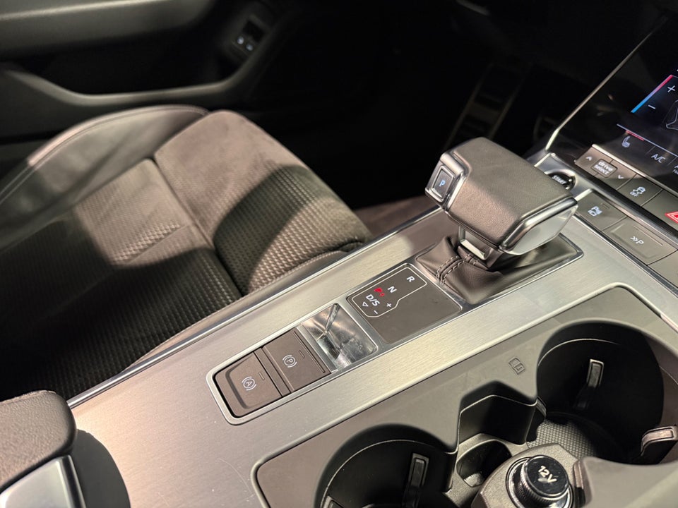 Audi A6 55 TFSi e S-line quattro S-tr. 4d