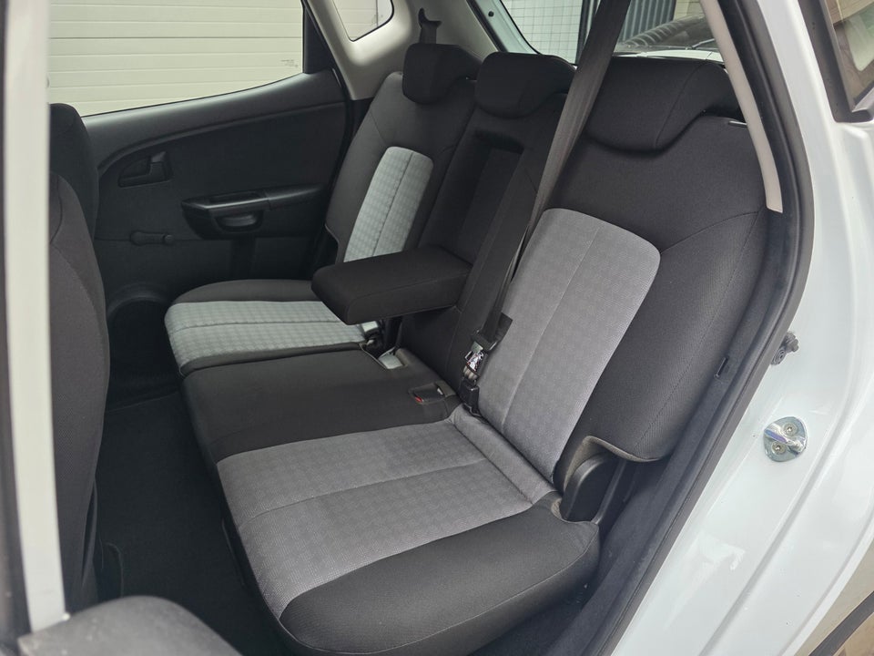 Kia Venga 1,6 CVVT Attraction 5d