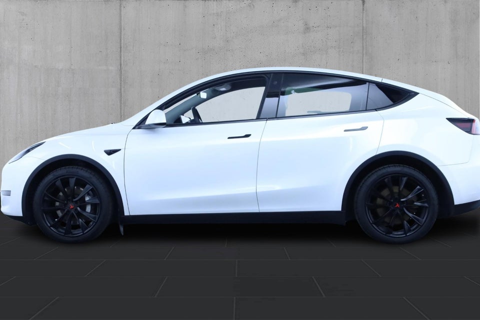 Tesla Model Y Long Range AWD 5d