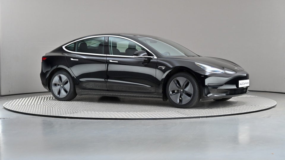 Tesla Model 3 Standard Range+ RWD 4d
