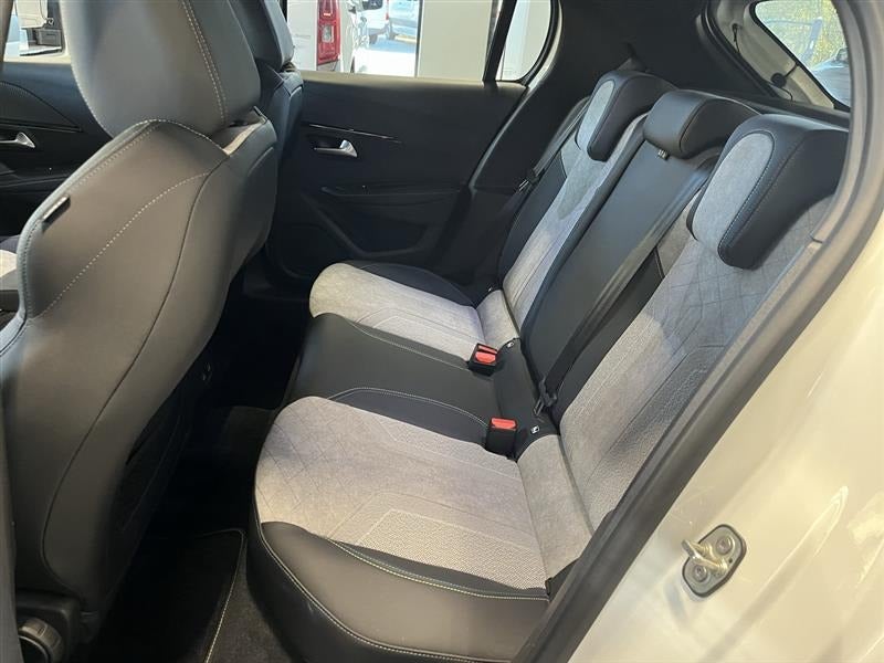 Peugeot e-208 50 GT 5d