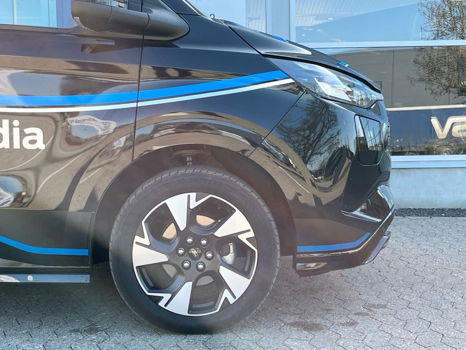 Ford Transit Custom 320L 64 Sport