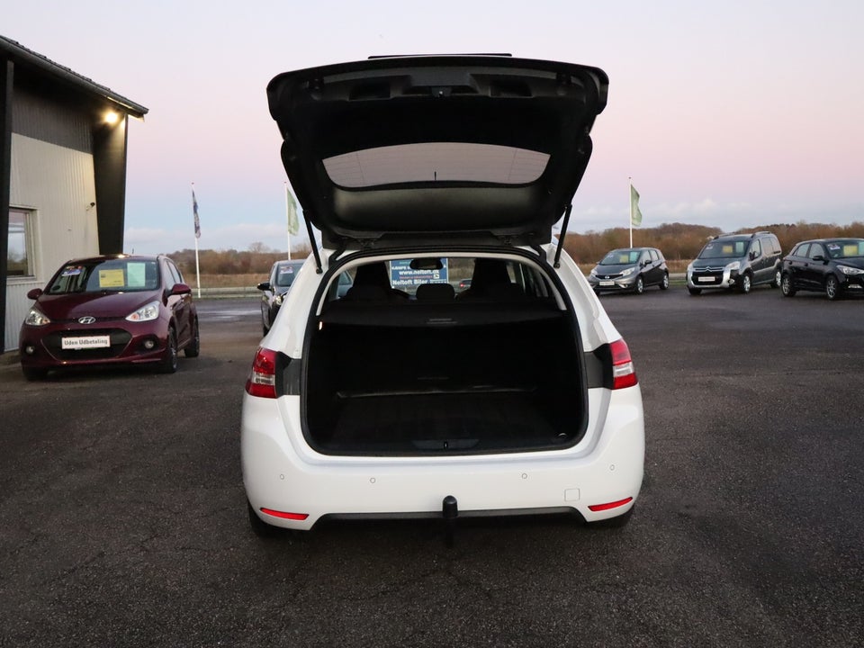 Peugeot 308 1,6 BlueHDi 120 Allure SE SW 5d