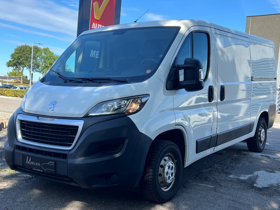 Peugeot Boxer 330 2,0 BlueHDi 130 L2H1 Premium