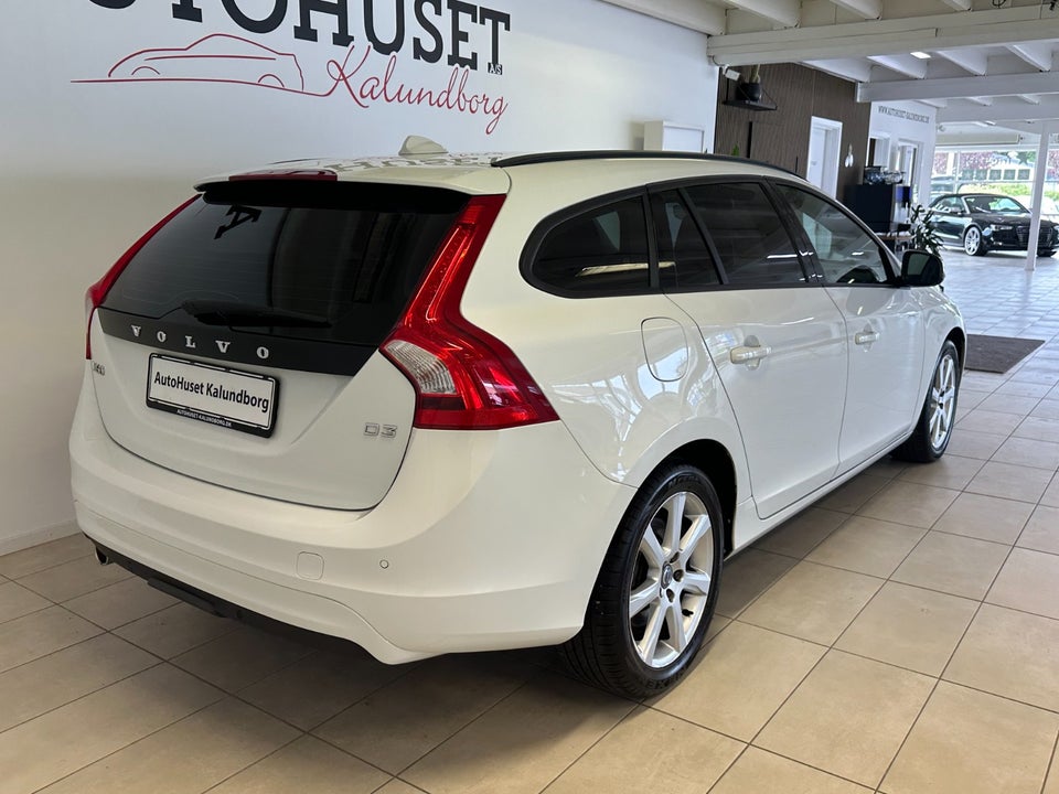 Volvo V60 2,0 D3 150 Momentum 5d