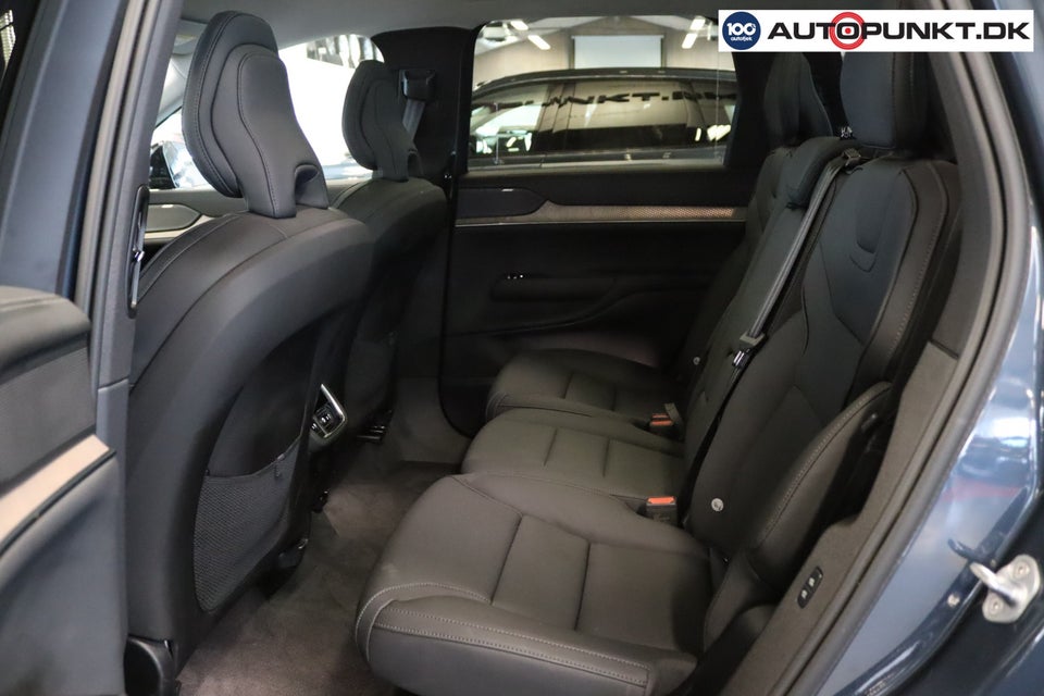 Volvo EX90 Plus 7prs 5d