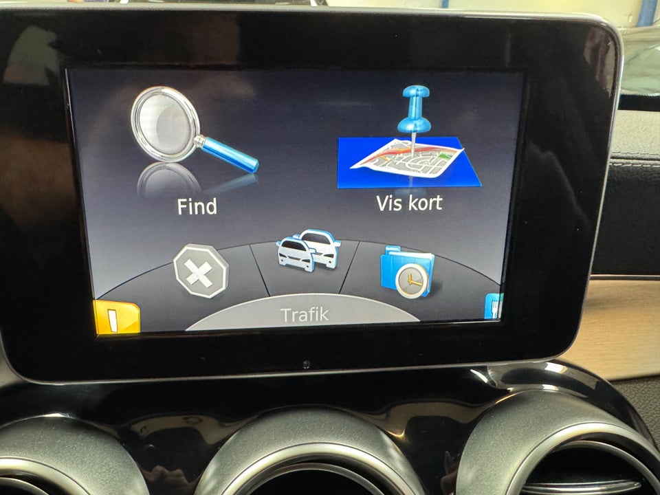 Mercedes C400 3,0 AMG Line stc. aut. 4Matic 5d