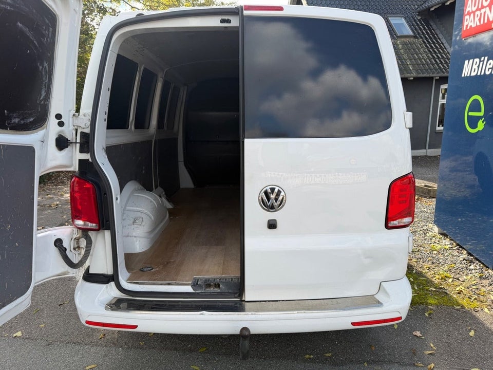 VW Transporter 2,0 TDi 150 Kassevogn DSG lang