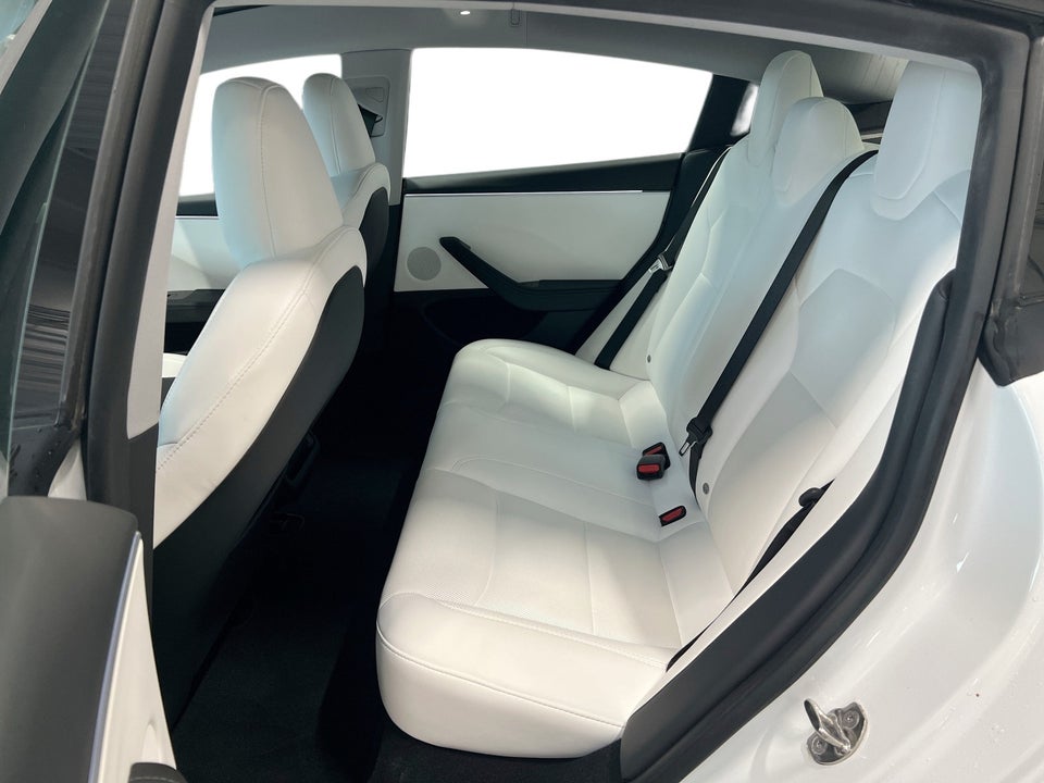 Tesla Model 3 Long Range AWD 4d